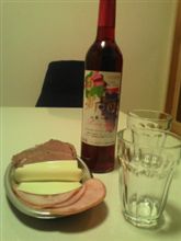 ワインとチーズとハムで