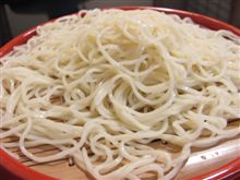 今日のランチは、「砂場」大ざる