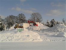 スノーフェスタ（日本語で雪祭り）