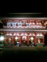 夜の浅草寺