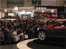 東モ　ホンダブースのすごいごった返し・・・