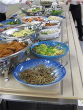 朝食は、ホテルのバイキング