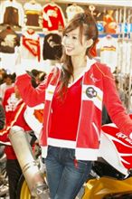 夏木怜さん　モーターサイクルショー編