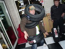 開幕戦チャンピオンのご来店♪