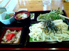 楽しんでおります(^o^)／