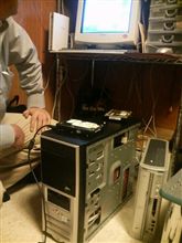 今、パソコンの修理中