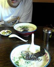 昼食はラーメン(笑) 昼食はラーメン(笑)