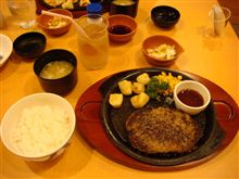 平日の夜なのに・・・