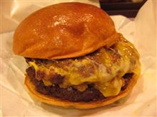 夜は、テリヤで絶品ダブルチーズバーガー