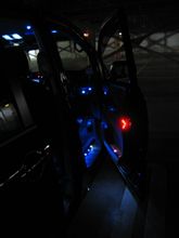 ドアカーテシ取り付け