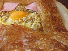 今日のランチは、「BREIZH Cafe CREPERIE」のガレットとクレープ1,680円