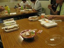 ひま工房の昼食は恒例の・・・