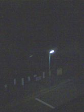 静かな夜に響く声