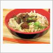 日本では、辛い味付けの刀削麺 ...