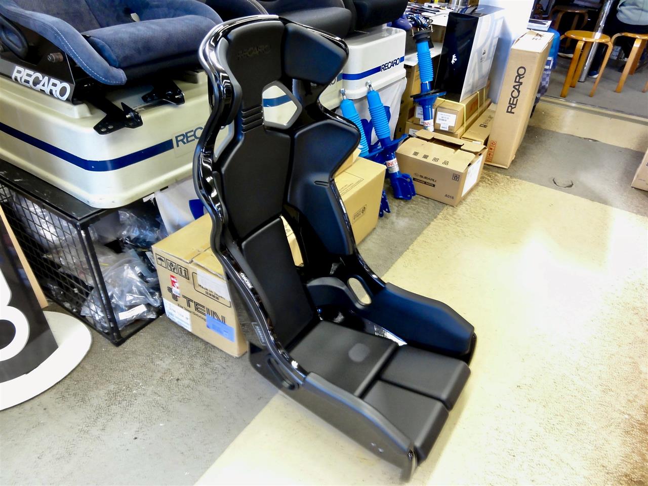 市場 在庫あります PRO RMS RECARO 2700G FRP レカロ RACER