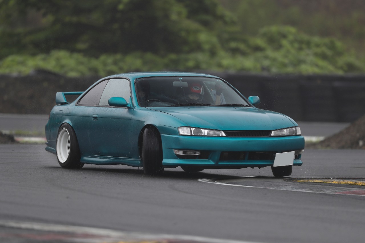 alt