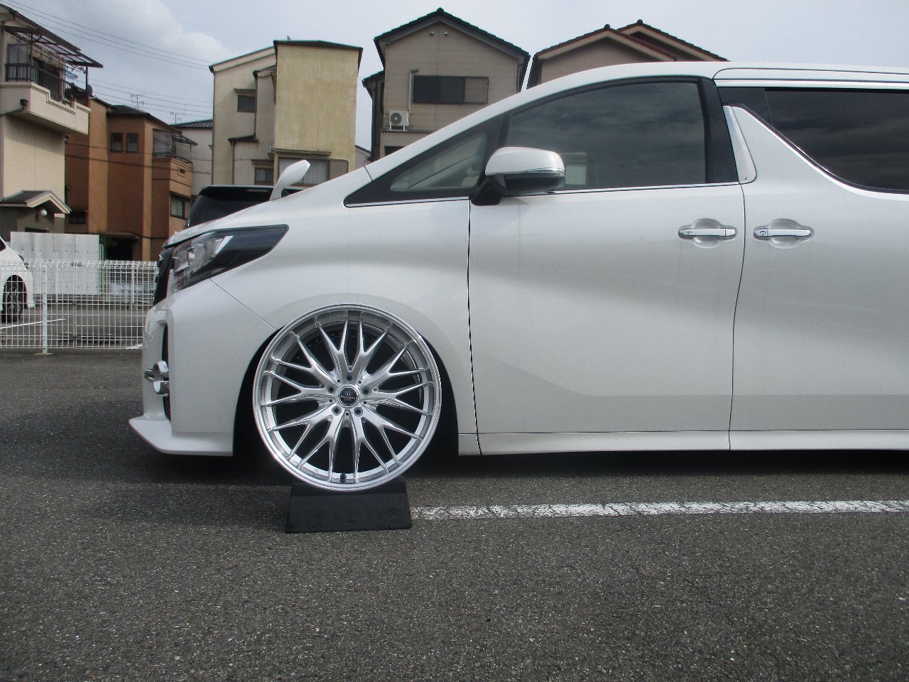 alt