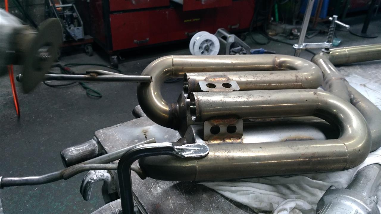 LS460デュアルループサウンドマフラー4本出し!!」SURUGA SPEEDの ...