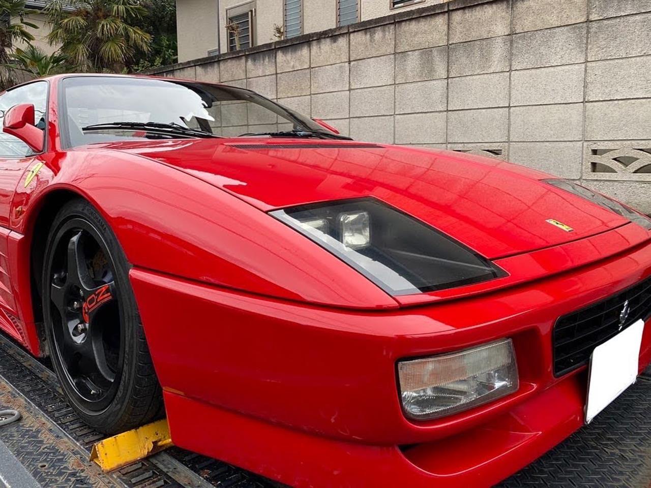 V8エンジンを積むスーパーカー！ フェラーリ 348のガラス