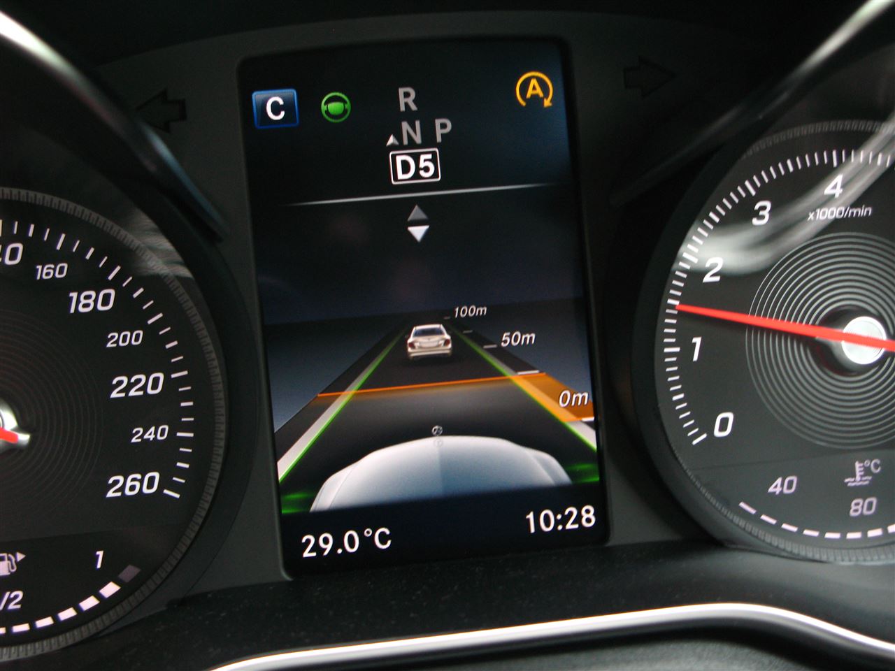 新型メルセデス ベンツcクラスの部分自動運転技術について 金子浩久のブログ 笑顔の向こう Behind The Wheel みんカラ