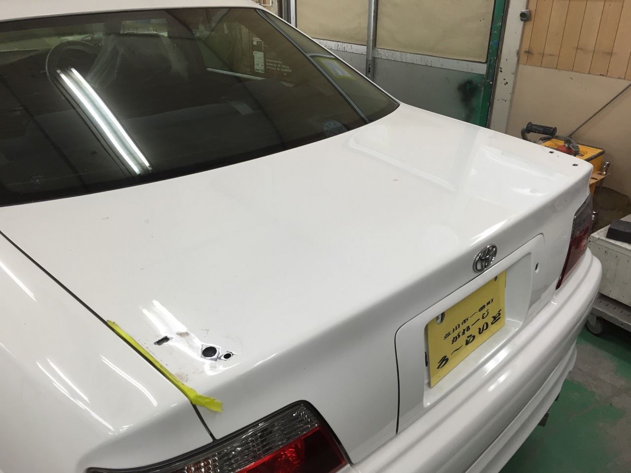 東京都立川市の車の板金塗装修理工場　ガレージローライドのトヨタ　チェイサーのエアロパーツ塗装　取付です。