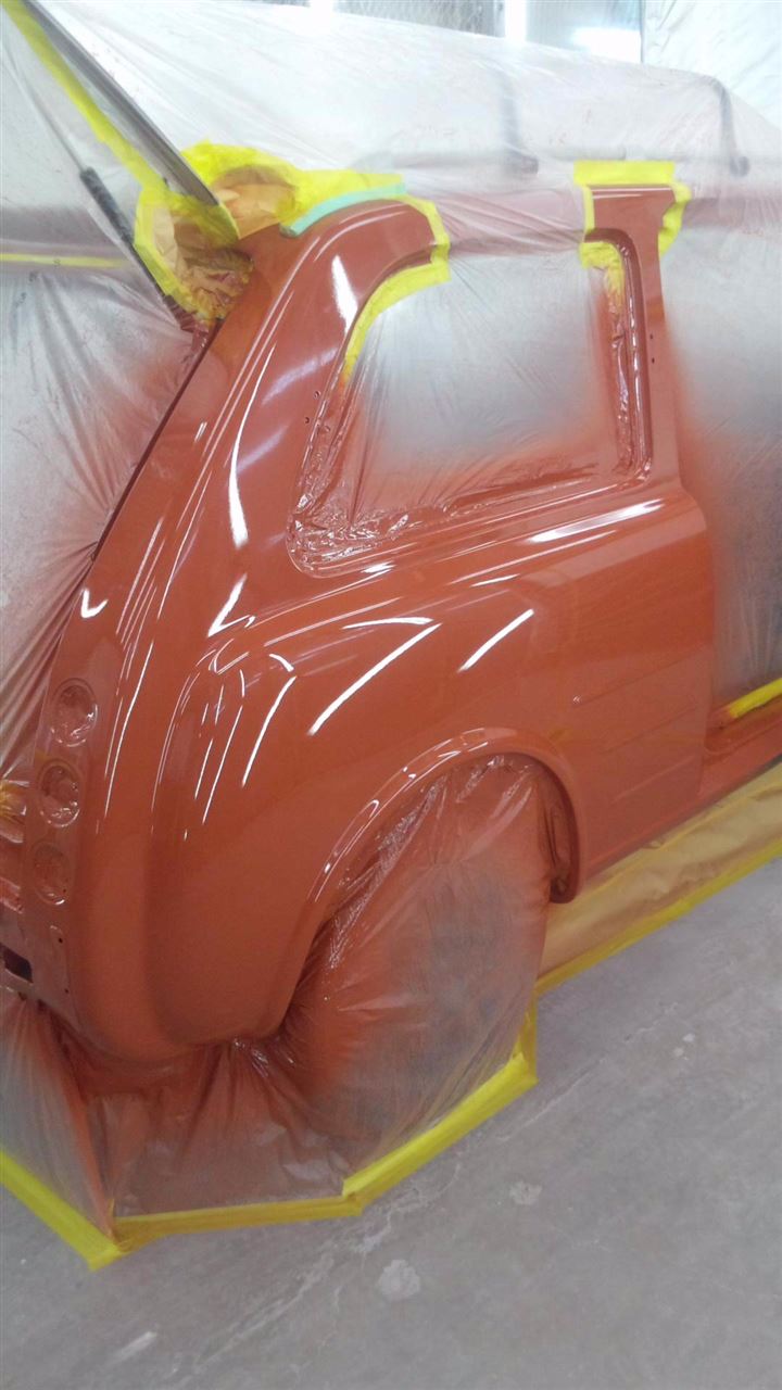 東京都立川市の車の板金塗装修理工場　ガレージローライドの日産　パオの右リヤフェンダーのキズ　へこみ　の板金　修理　塗装　です。