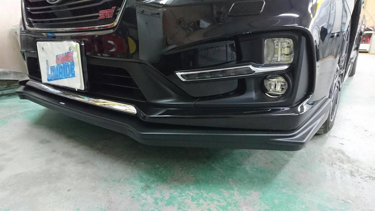 立川市の車の板金塗装修理工場　ガレージローライドのスバル　レヴォーグのSTIエアロパーツ塗装　取付等　です。