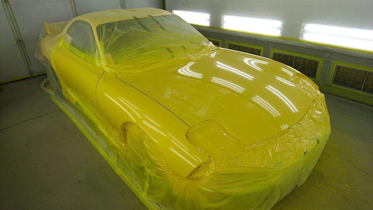 立川市の車の板金塗装修理工場　ガレージローライドのマツダ　RX-7のいたずらキズ等の板金　修理　塗装　です。
