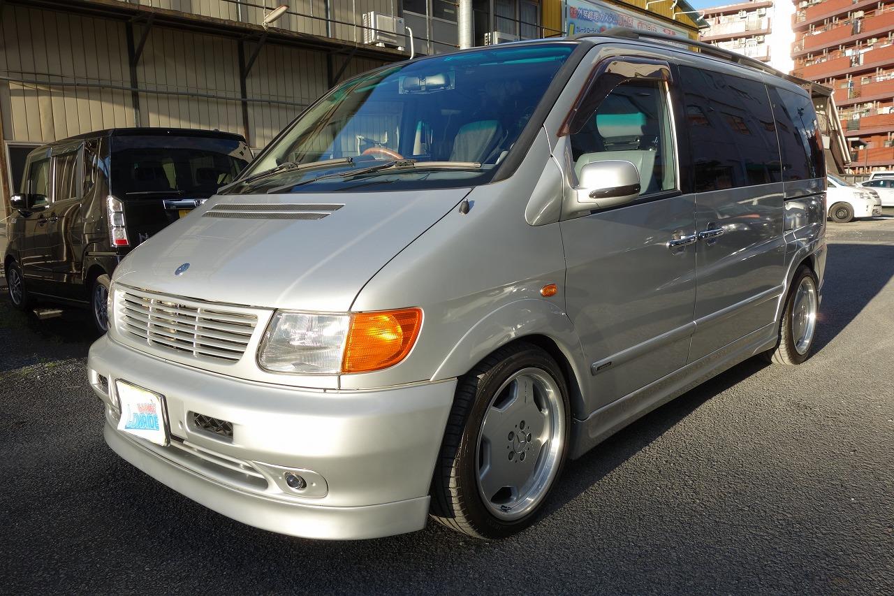 立川市の車の板金塗装修理工場　ガレージローライドのメルセデス・ベンツV230のリヤまわりのキズ　へこみ　の板金　修理　塗装　です。