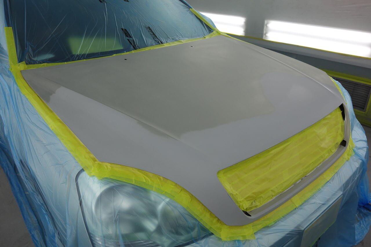 立川市の車の板金塗装修理工場　ガレージローライドのトヨタ　セルシオの飛び石キズ修理　塗装　です。