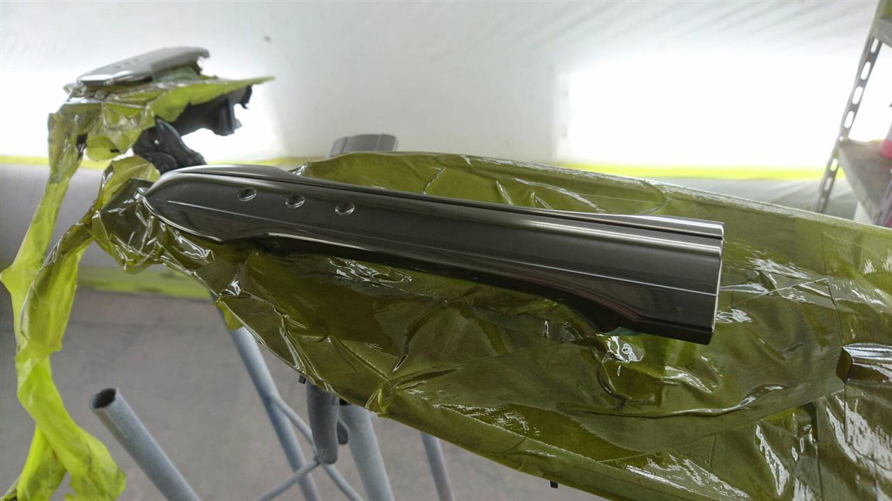 立川市の車の板金塗装修理工場　ガレージローライドのホンダ　ステップワゴンのカスタムペイント等です。
