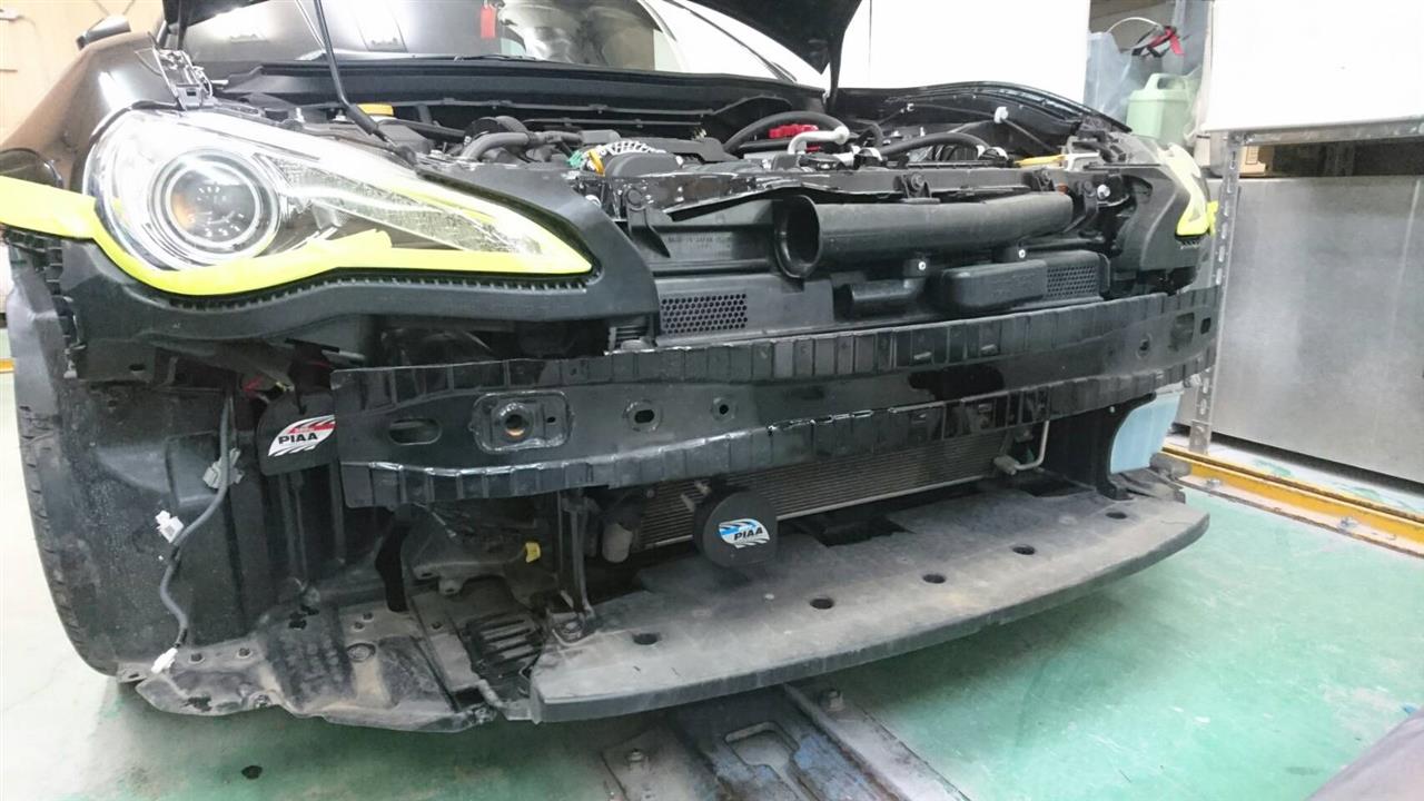 立川市の車の板金塗装修理工場　ガレージローライドのトヨタ　86のDAMD製フロントバンパ等エアロパーツ塗装・取り付けです。