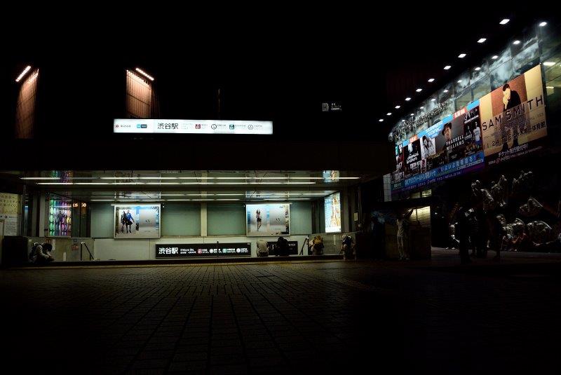 深夜の渋谷駅