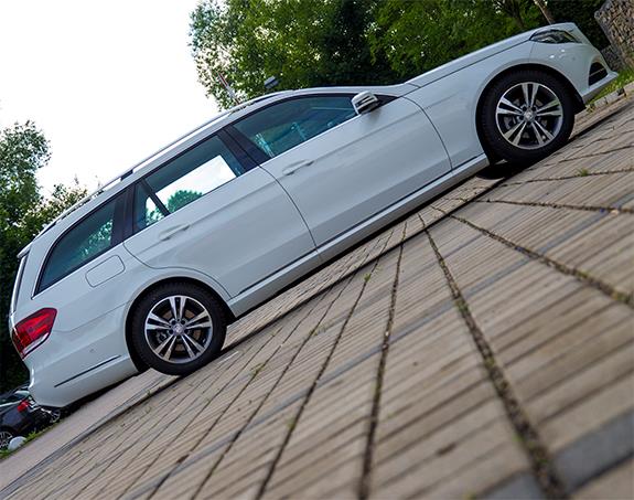 メルセデス・ベンツ ステーションワゴン Eクラス Mercedes-Benz E200 S212