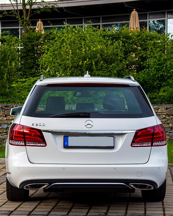 メルセデス・ベンツ ステーションワゴン Eクラス Mercedes-Benz E200 S212