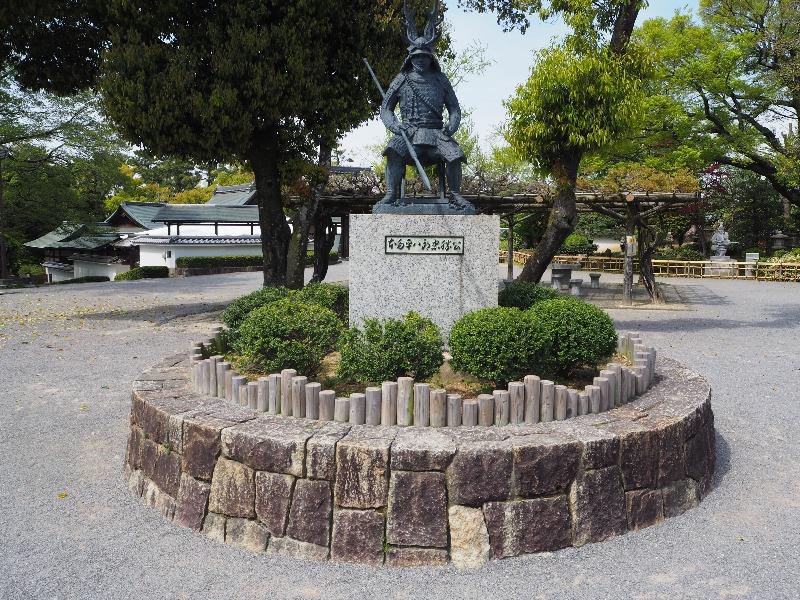 岡崎公園 本多平八郎忠勝公像