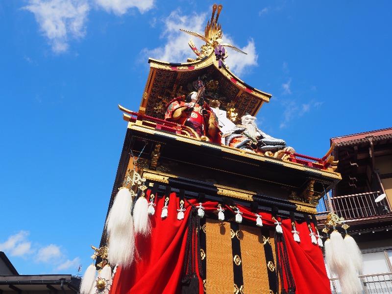 秋の高山祭 屋台曳き揃え 金鳳台