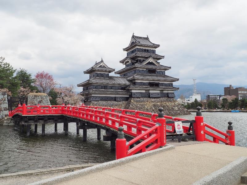 国宝 松本城 松本城公園から天守閣(5)埋橋