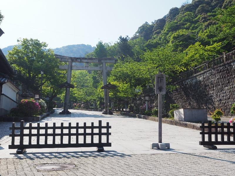 伊奈波神社 鳥居