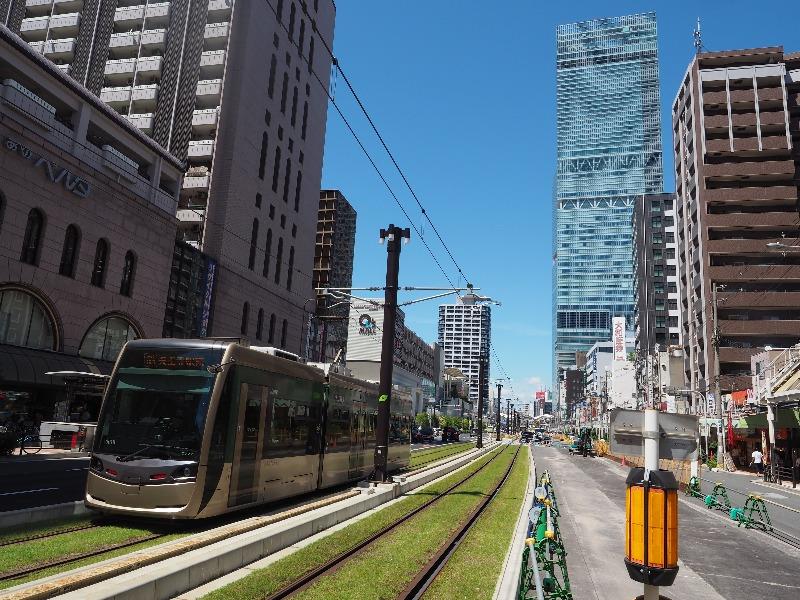 阪堺電軌 阿倍野駅 LRT（堺トラム）1001号「茶ちゃ」