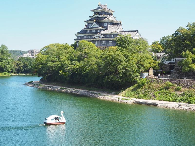 旭川、月見橋から岡山城