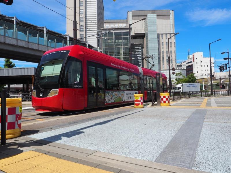 高岡駅 北口 アイトラム