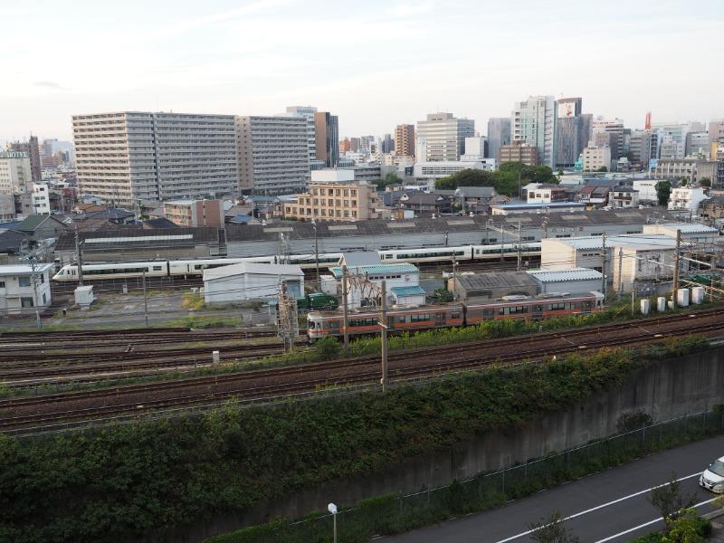 ささしまライブ グローバルゲート 屋上庭園 近鉄 アーバンライナーplus、JR 313系