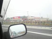 曇ってます。