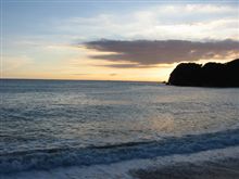 夏の海を思い出す。