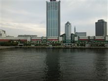大阪南港に到着