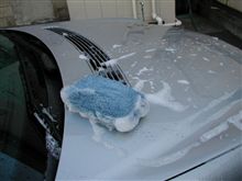 雨中・・・定期洗車！！。