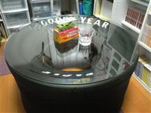 事務所にテーブルを・・・