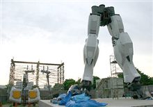 ガンダム お台場に“半身”が立つ！