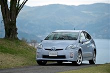 新型吊り目（レガシー＆プリウス）